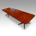 12 Seat twin pillar mahogany Georgian style dining table - Image 2