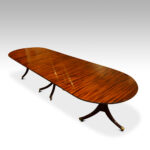 12 seat Mahogany 3 pillar dining table - Image 5