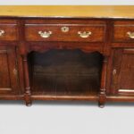 18th Century Oak Dresser Base with Wide Central Dog Kennel - Image 14