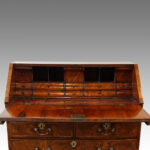 18thc. walnut bureau - Image 3