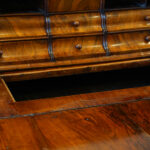 18thc. walnut bureau - Image 4