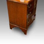 1920's small mahogany serpentine chest - Image 3