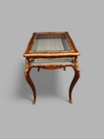 Large19thc rosewood curio cabinet - Image 8