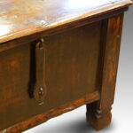 Antique Colonial hardwood large coffee table trunk - Image 6