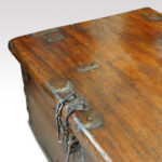 Antique Colonial trunk with iron lock plate - Image 3