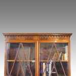 Antique mahogany double door bookcase - Image 2