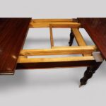 Antique mahogany extending dining table - Image 5