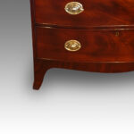 Antique mahogany small bow-front chest - Image 4