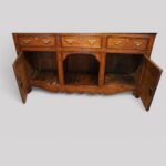 Antique oak dog kennel dresser - Image 2