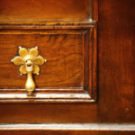 Antique oak pot board dresser with brass drop handles - Image 7