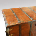 Antique teak trunk merchants trunk with iron straps and brass corners - Image 2