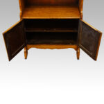 Arts & Crafts oak open bookcase - Image 5