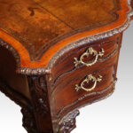 Chippendale revival mahogany desk - Image 12