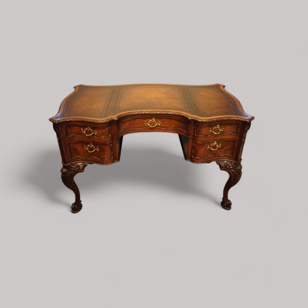 Chippendale-style-mahogany-serpentine-desk.jpg Chippendale revival mahogany desk - Image 1
