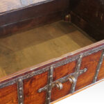 Colonial iron bound merchant chest - Image 5