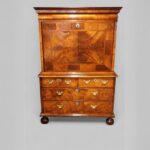Early18thc walnut escritoire