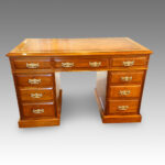 Edwardian Maple & co walnut pedestal desk - Image 8