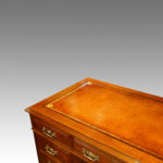 Edwardian Maple & co walnut pedestal desk - Image 3