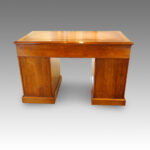 Edwardian Maple & co walnut pedestal desk - Image 5