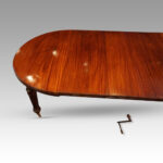 Edwardian circular extending dining table - Image 4