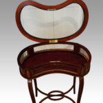 Edwardian inlaid mahogany curio table - Image 5