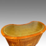 Edwardian inlaid mahogany kidney shaped desk - Image 7