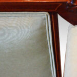 Edwardian inlaid mahogany small settee - Image 7