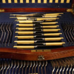 Edwardian mahogany canteen of cutlery - Image 7