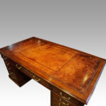Large Edwardian mahogany pedestal desk - Image 5