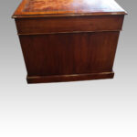 Large Edwardian mahogany pedestal desk - Image 8