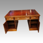 Edwardian mahogany partners desk - Image 8