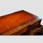Edwardian mahogany partners desk - Image 5