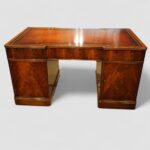 Edwardian mahogany partners desk - Image 3