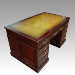 Edwardian mahogany pedestal desk - Image 15