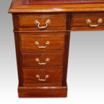 Edwardian mahogany pedestal desk - Image 2