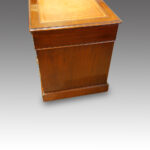 Edwardian mahogany pedestal desk - Image 7