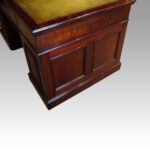 Edwardian mahogany pedestal desk - Image 8