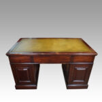 Edwardian mahogany pedestal desk - Image 5