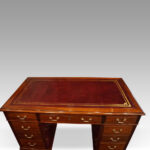 Edwardian mahogany pedestal desk - Image 8