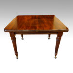 Edwardian mahogany small dining table - Image 3