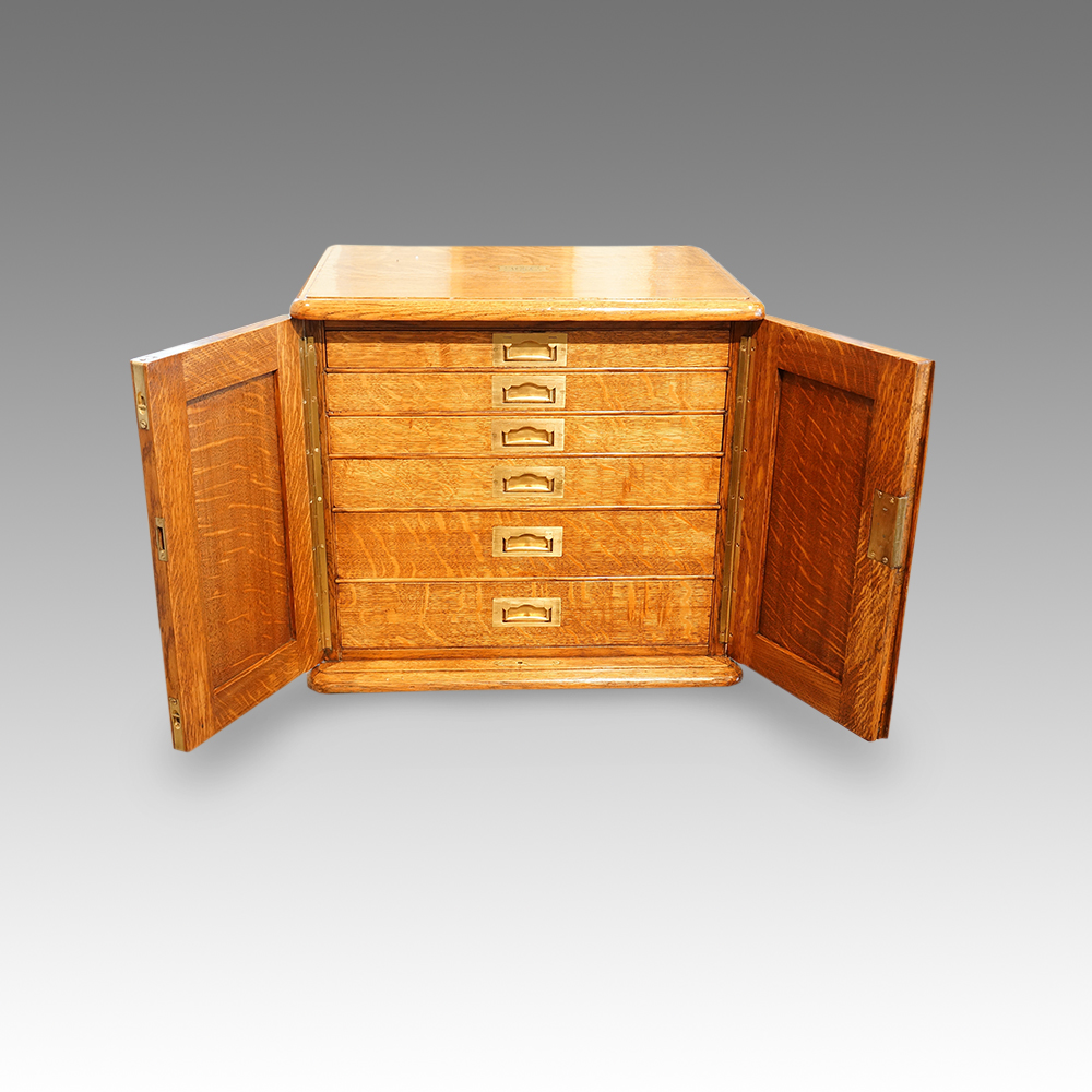 Edwardian-oak-collectors-cabinet.jpg Edwardian oak collectors cabinet - Image 1