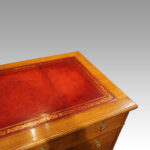 Edwardian oak pedestal desk - Image 4