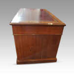 Edwardian walnut Maple & co pedestal desk - Image 9