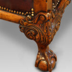 Edwardian walnut and leather bergere sofa - Image 9