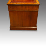 Edwards & Roberts walnut pedestal desk - Image 10