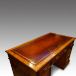 Edwards & Roberts walnut pedestal desk - Image 3