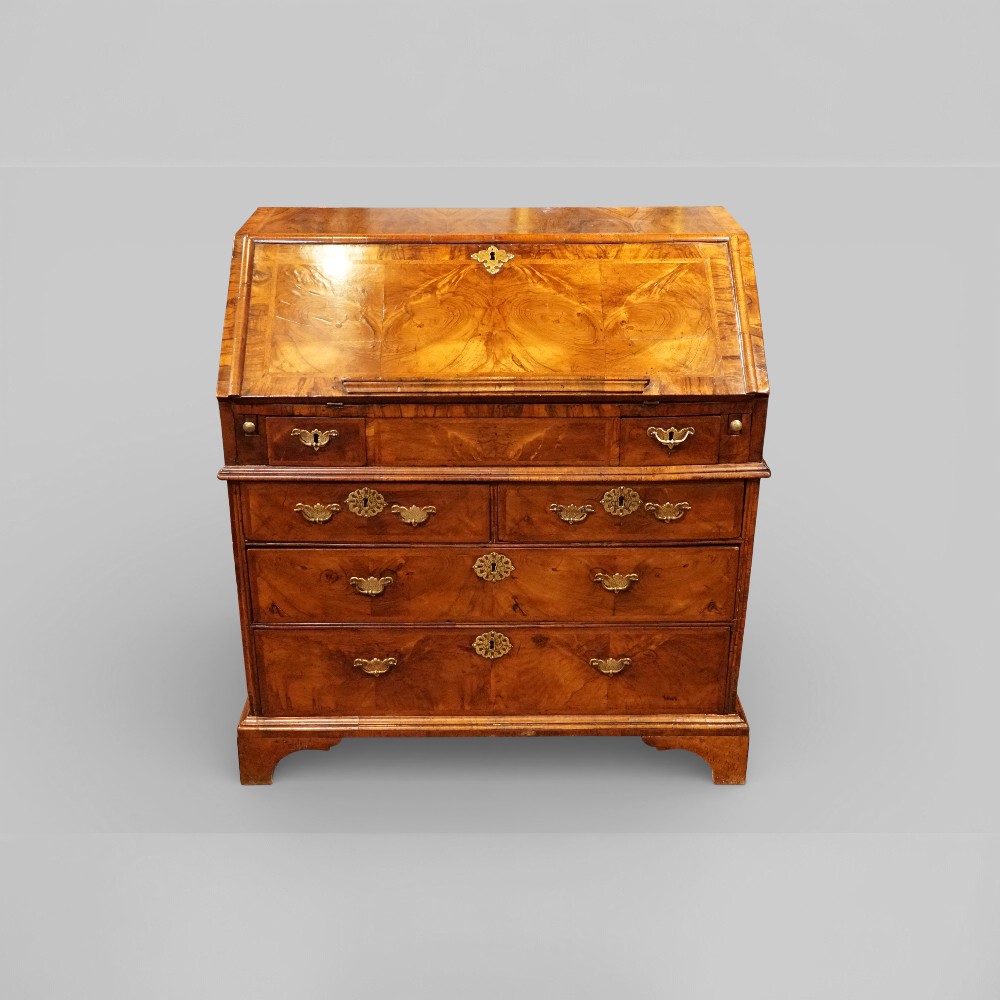 George-I-walnut-bureau-1-1.jpg George I walnut bureau fitted a well - Image 1