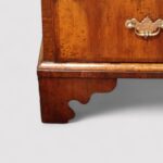George II walnut bureau - Image 11
