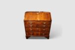 George II walnut bureau - Image 5