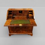 George I walnut bureau fitted a well - Image 5